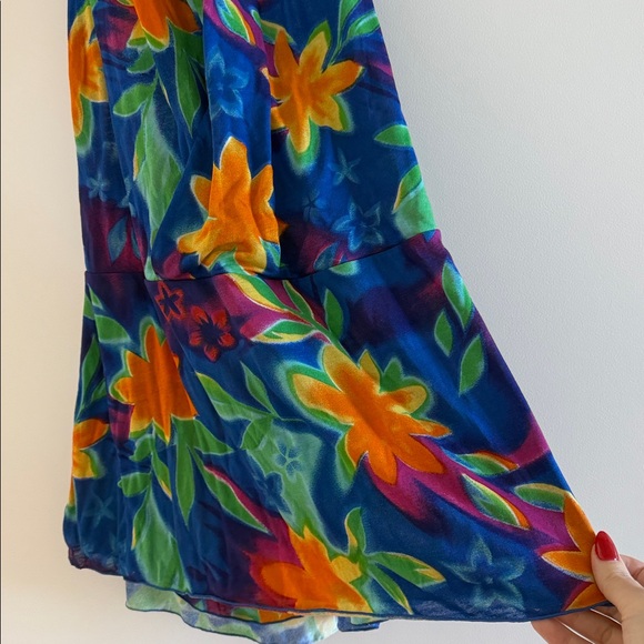 Indah Floral Mini Dress - Picture 3 of 3